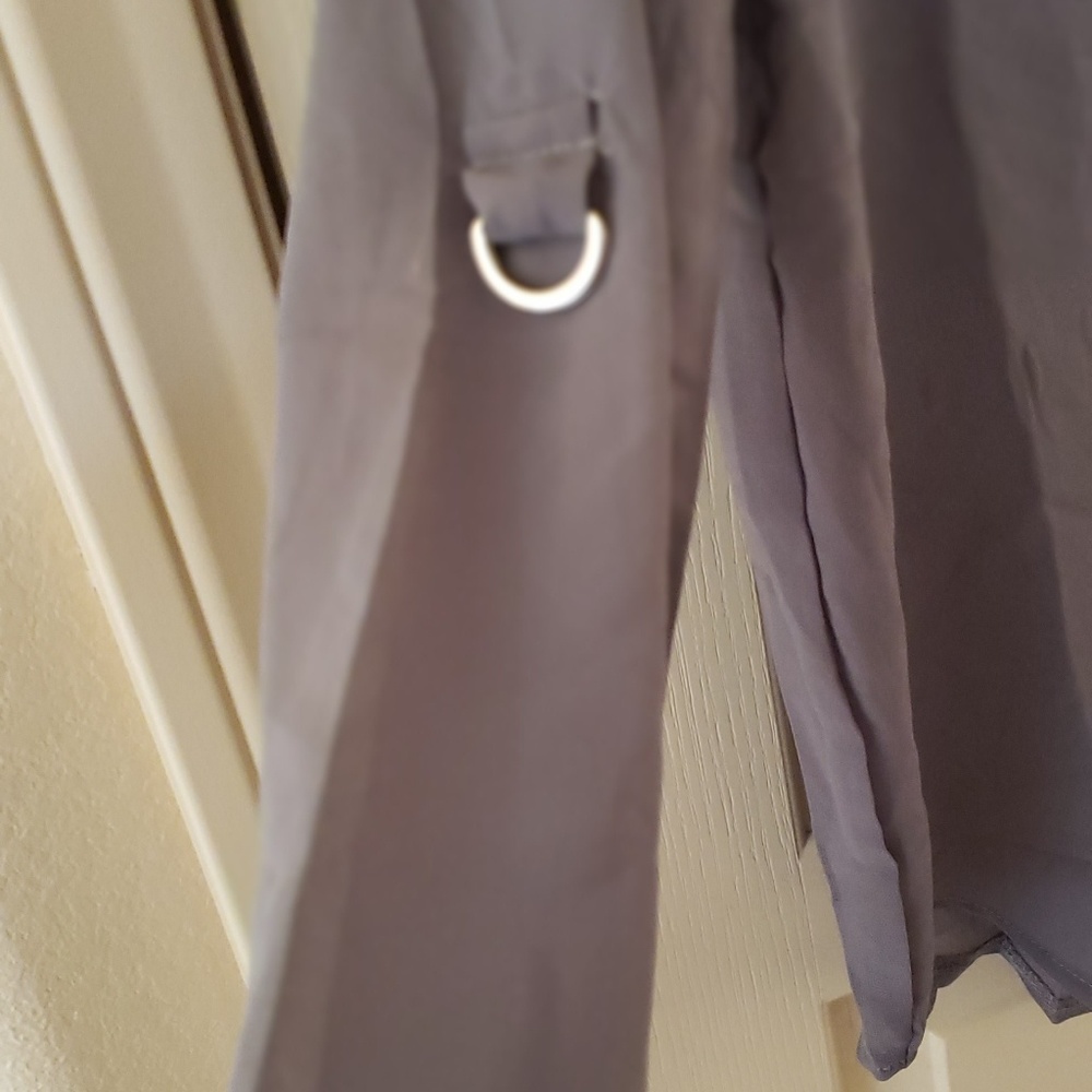 Gray blouse - Picture 2 of 3